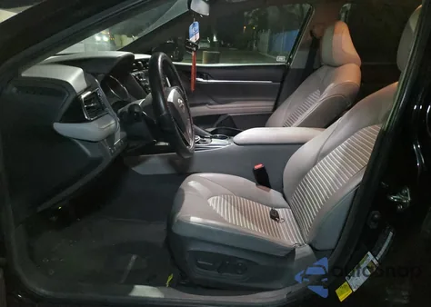 2020 Toyota Camry Se z USA, uszkodzony, nr VIN 352001